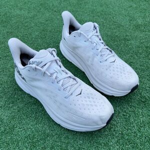 HOKA ONE ONE CLIFTON 9 - Men’s Running Shoes - SIZE 13D